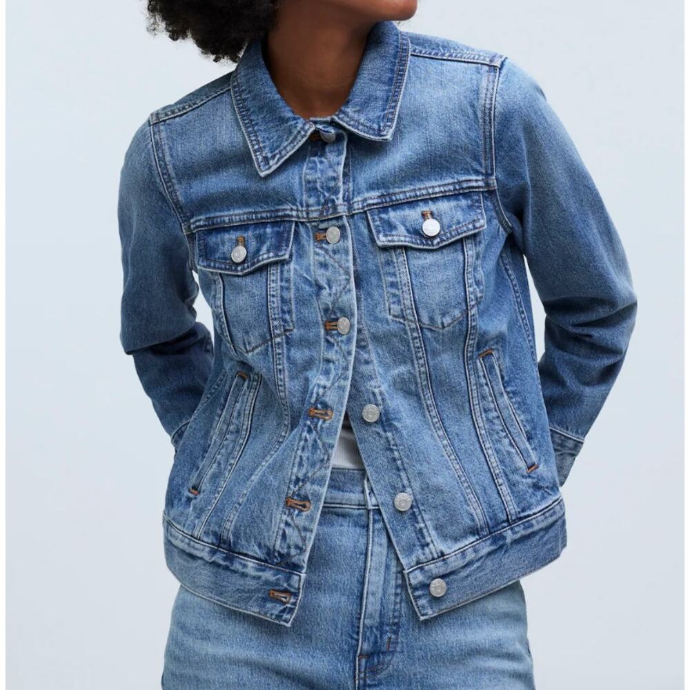 Madewell Women's‎ The Jean Jacket Blue Medford Wash Medium